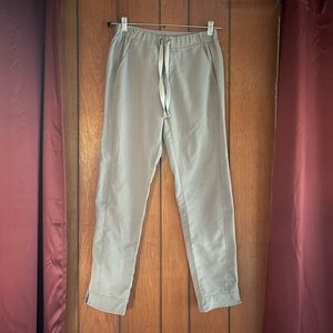 Figs grey scrub pants small
